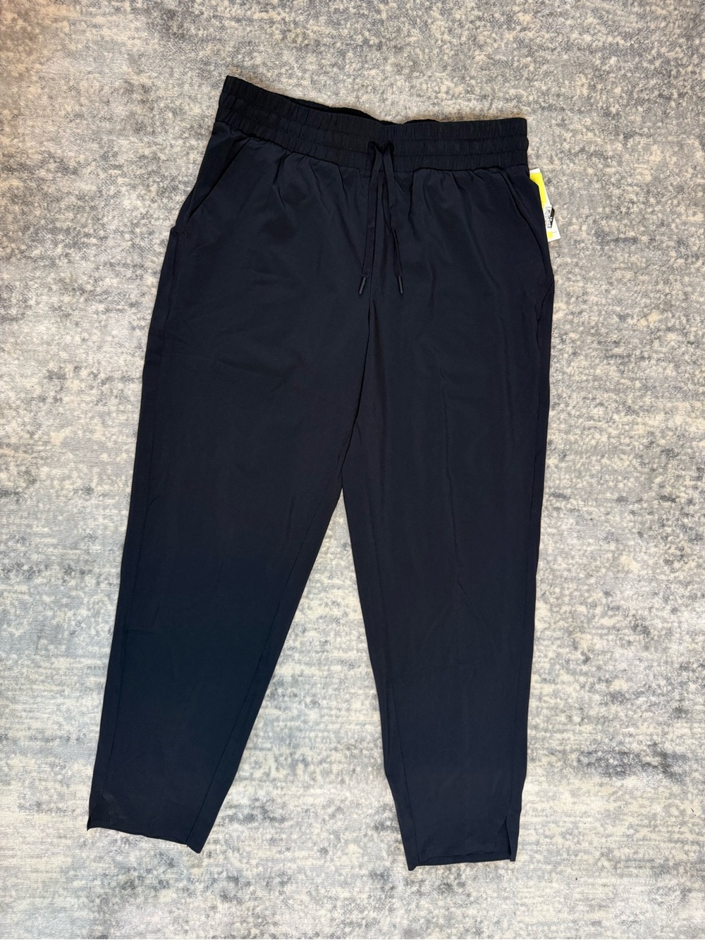 all in motion Black Cropped Elastic-Waist Tapered Pants - Picture 4 of 6